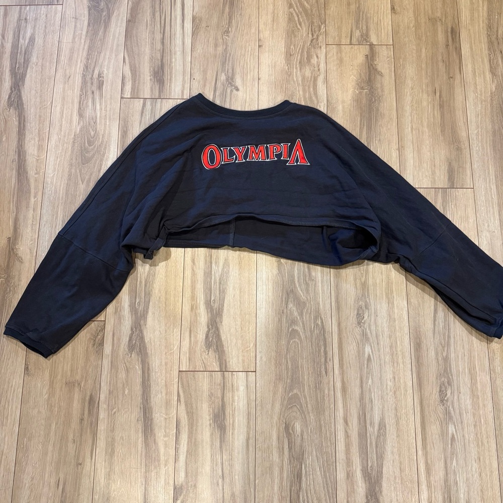 Olympia cropped long sleeve